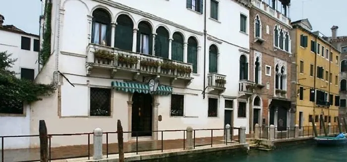 Ih Salute Palace (adults Only) Otel