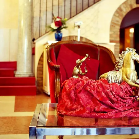 Ih Salute Palace (adults Only) البندقية