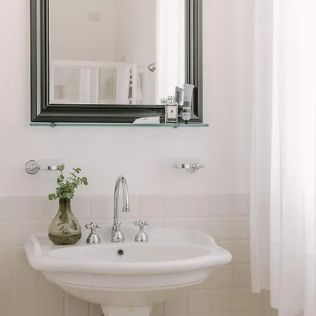 Ih Salute Palace (adults Only) Отель